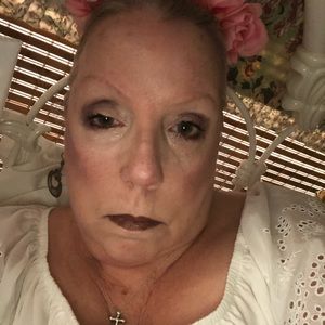 Meet your Posher, Betsy